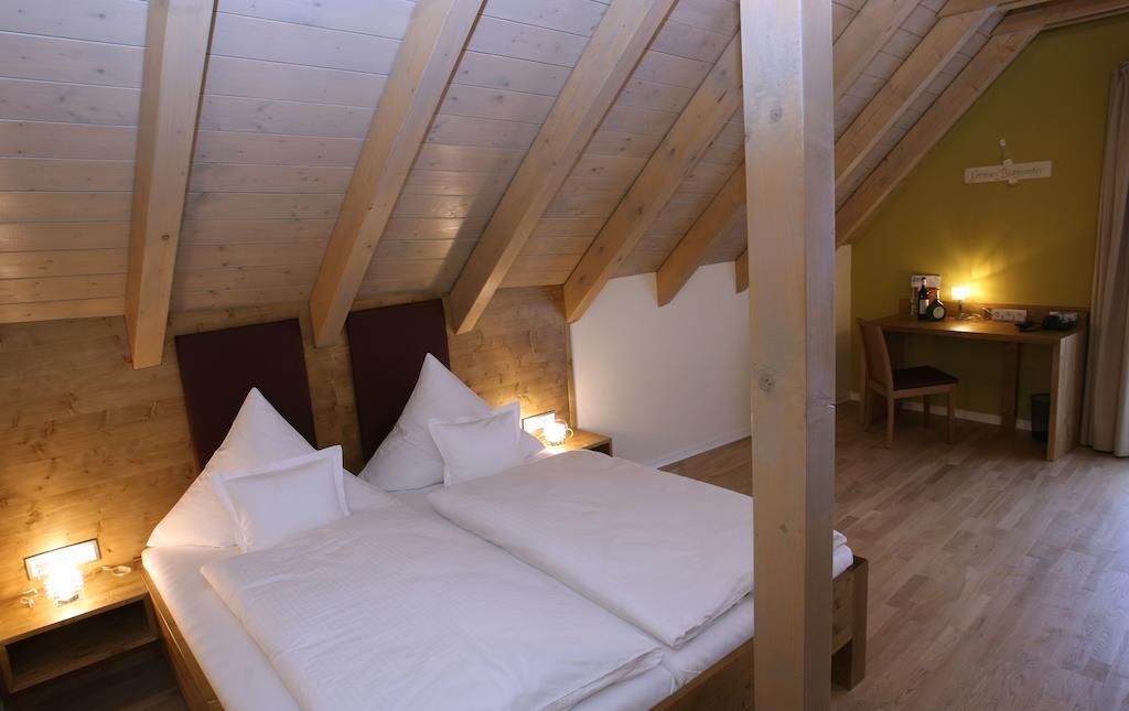 Rothweinhotel Wiesenbronn Екстериор снимка