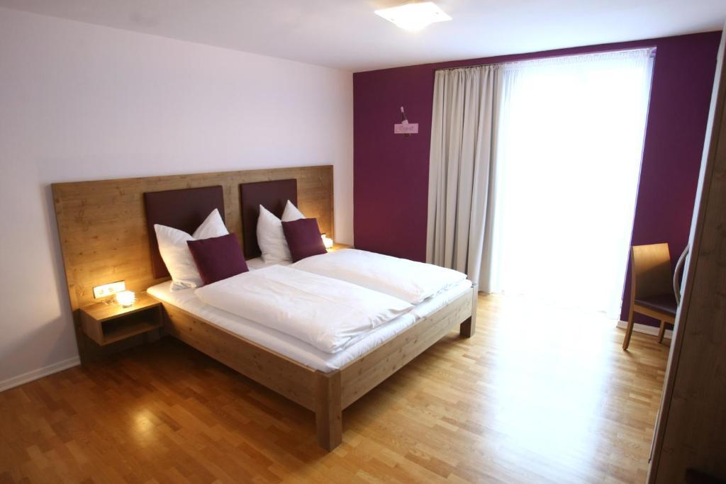 Rothweinhotel Wiesenbronn Стая снимка
